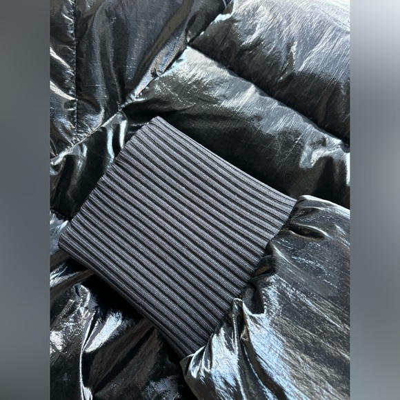 NWOT Calvin Klein Shiny Puffer Bomber - Picture 7 of 15